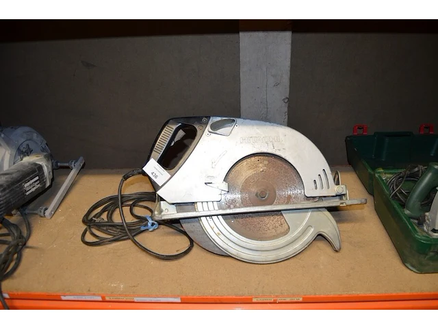 Cirkelzaagmachine hitachi c13u - afbeelding 1 van  6