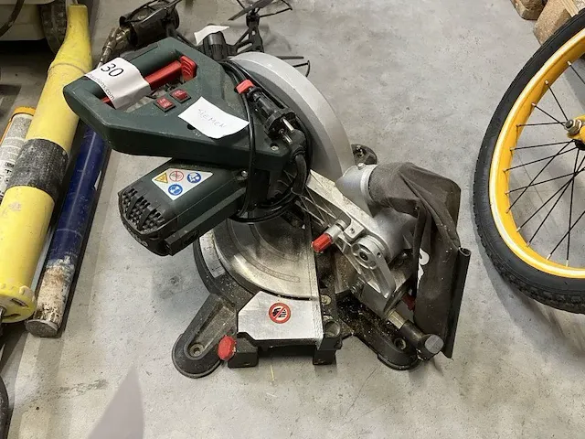 Cirkelzaagmachine metabo - afbeelding 1 van  5