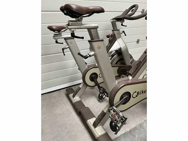 Cirqles q bike premium spinningbike (2x) - afbeelding 5 van  6