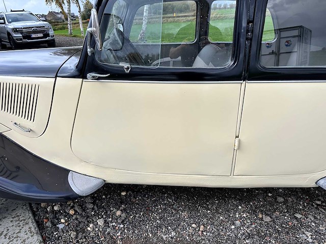 Citroen - 11cv - traction avant 11bl - oldtimer - afbeelding 16 van  49