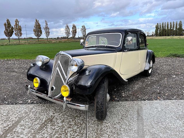 Citroen - 11cv - traction avant 11bl - oldtimer - afbeelding 34 van  49