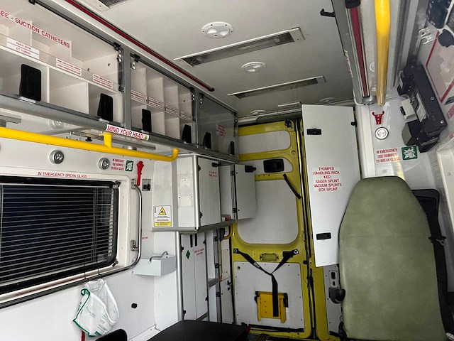 Citroen - 2010 - jumper - ambulance - personenauto - afbeelding 5 van  25