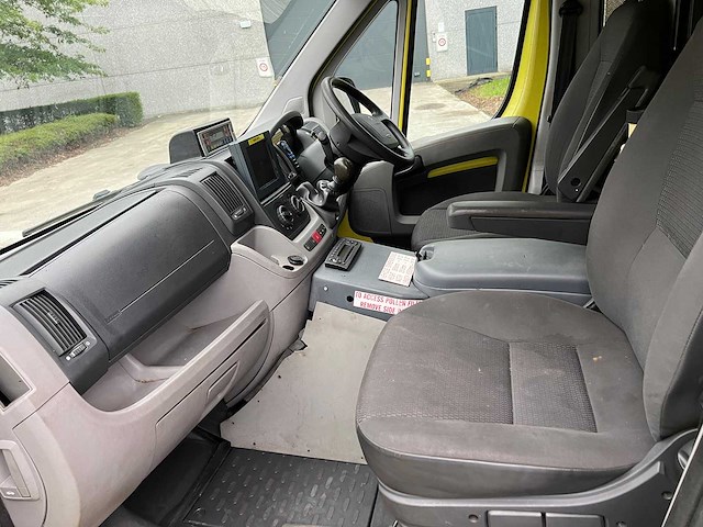 Citroen - 2010 - jumper - ambulance - personenauto - afbeelding 11 van  25