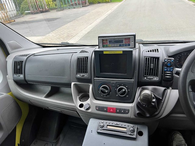 Citroen - 2010 - jumper - ambulance - personenauto - afbeelding 18 van  25