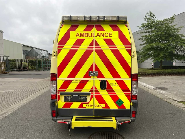 Citroen - 2010 - jumper - ambulance - personenauto - afbeelding 3 van  25