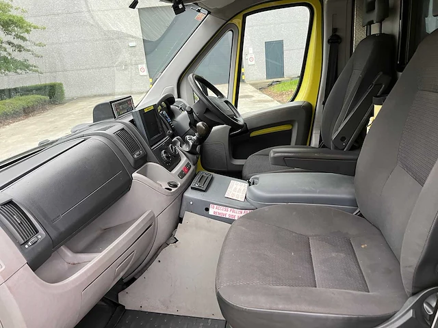 Citroen - 2010 - jumper - ambulance - personenauto - afbeelding 10 van  25