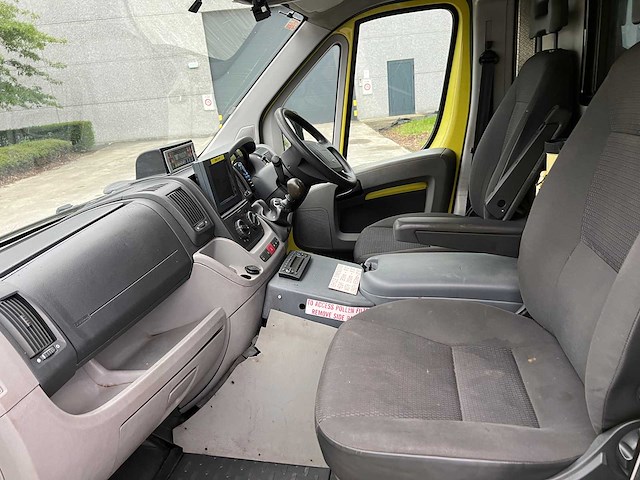 Citroen - 2010 - jumper - ambulance - personenauto - afbeelding 10 van  25