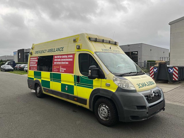 Citroen - 2010 - jumper - ambulance - personenauto - afbeelding 1 van  25