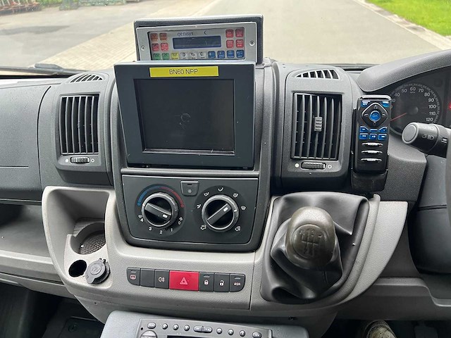 Citroen - 2010 - jumper - ambulance - personenauto - afbeelding 17 van  25