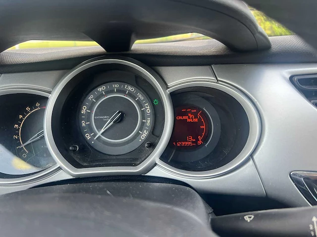 Citroen - 2012 - c3 - personenauto - afbeelding 17 van  30