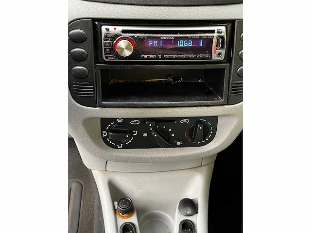 Citroen - c3 - personenauto - afbeelding 15 van  17