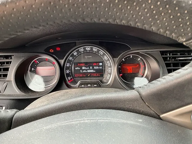 Citroen - c5 - personenauto - afbeelding 7 van  10
