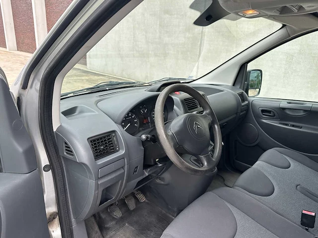 Citroen - jumpy - lichte vrachtwagen - afbeelding 15 van  50