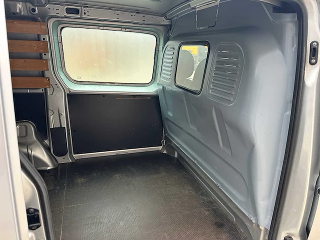 Citroen - jumpy - lichte vrachtwagen - afbeelding 36 van  50