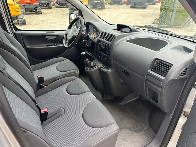 Citroen - jumpy - lichte vrachtwagen - afbeelding 38 van  50