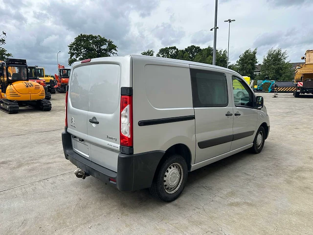 Citroen - jumpy - lichte vrachtwagen - afbeelding 34 van  50