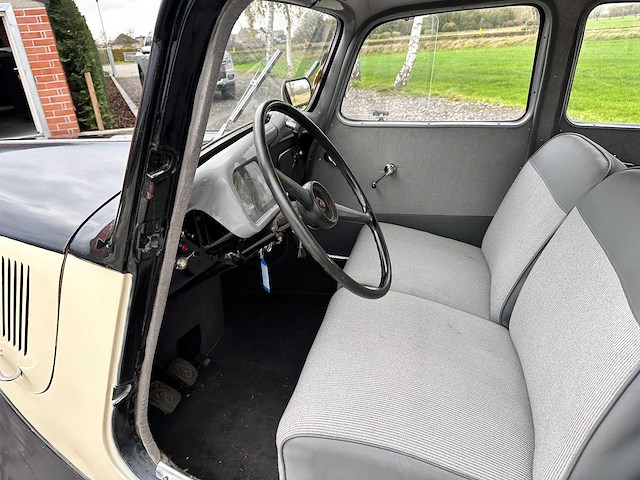 Citroen - traction avant 11bl - oldtimer - afbeelding 35 van  46