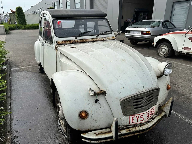 Citroen 2cv - classic cars >15 - afbeelding 12 van  16