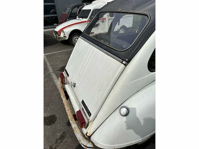 Citroen 2cv - classic cars >15 - afbeelding 15 van  16