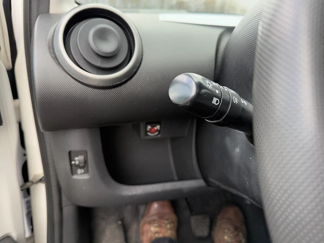 Citroen c1 1.0i attraction, 2013 - afbeelding 6 van  28