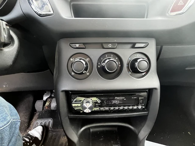 Citroen c3 1.0 vti attraction,2014 - afbeelding 28 van  28