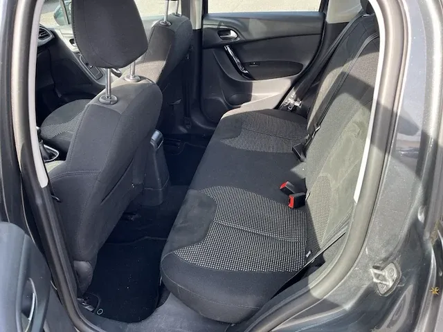 Citroen c3 1.2 puretech exclusive 82, 2015 - afbeelding 7 van  19