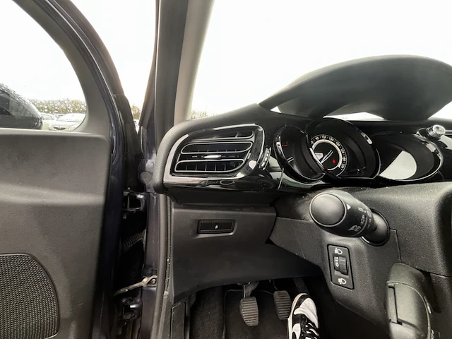 Citroen c3 1.2 puretech exclusive,2017 - afbeelding 8 van  32
