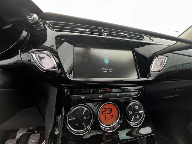 Citroen c3 1.2 puretech exclusive,2017 - afbeelding 32 van  32