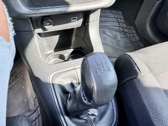 Citroen c3 1.2i puretech feel s&s (eu6,2) 83 - afbeelding 4 van  26