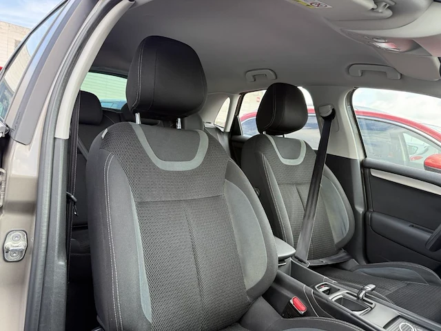 Citroen c4 1.6 e-hdi feel etg 115 at,2015 - afbeelding 14 van  27