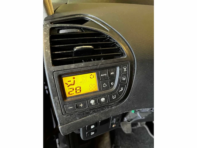 Citroën c4 grand picasso 1.6hdi 7plaatsen airco - afbeelding 9 van  21