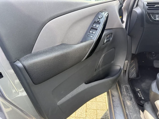 Citroen c4 picasso 1.2 puretech feel s&s 130 at,2017 - afbeelding 28 van  31