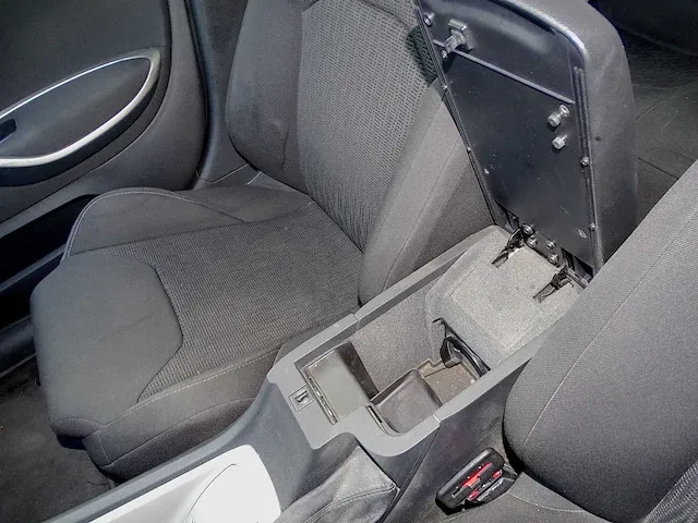 Citroën c5 1.6 e-hdi automatic - afbeelding 33 van  50