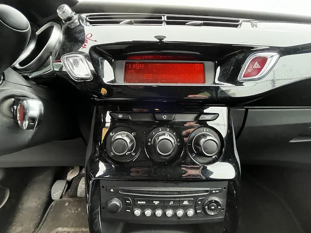 Citroen ds3 1.6 e-hdi so chic,2014 - afbeelding 24 van  25