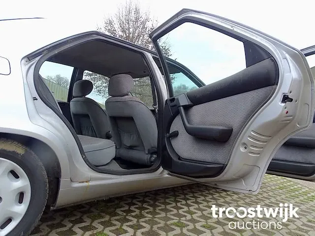 Citroën xantia 1.9 d (barn-find) - afbeelding 16 van  48