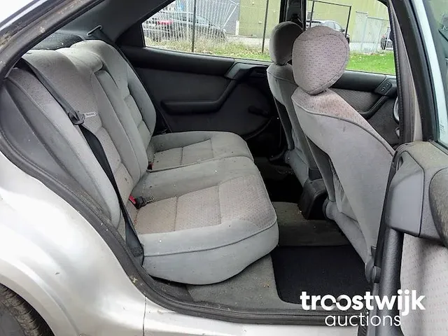Citroën xantia 1.9 d (barn-find) - afbeelding 17 van  48