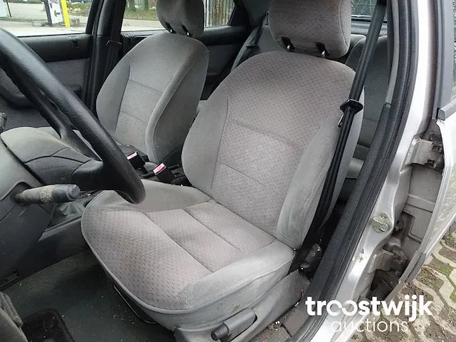 Citroën xantia 1.9 d (barn-find) - afbeelding 26 van  48