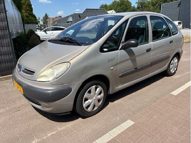Citroen xsara picasso - 1.8i-16v différence - afbeelding 1 van  14