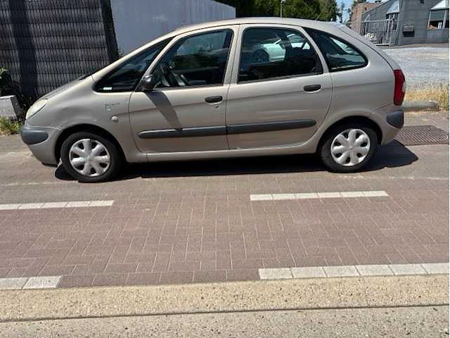 Citroen xsara picasso - 1.8i-16v différence - afbeelding 7 van  14