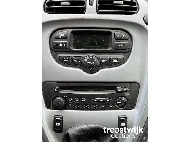 Citroen xsara picasso 2.0 hdi - afbeelding 7 van  9