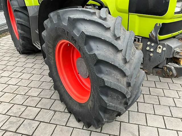 Claas - 2006 - ares 696 rz - vierwielaangedreven landbouwtractor - afbeelding 19 van  47