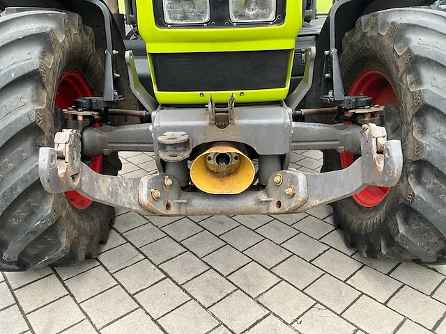 Claas - 2006 - ares 696 rz - vierwielaangedreven landbouwtractor - afbeelding 23 van  47