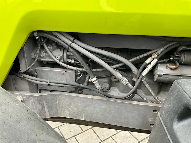 Claas - 2006 - ares 696 rz - vierwielaangedreven landbouwtractor - afbeelding 26 van  47