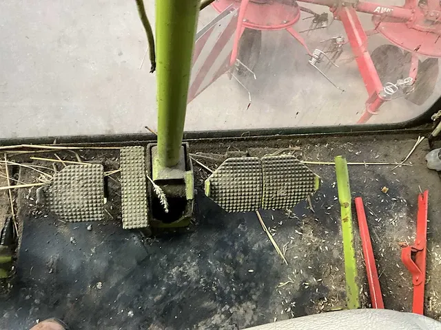 Claas dominator 85 compleet met maaibalk - afbeelding 16 van  34