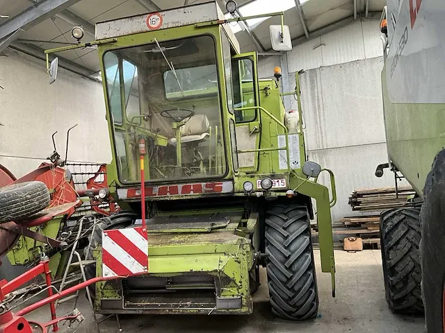 Claas dominator 85 compleet met maaibalk - afbeelding 12 van  34