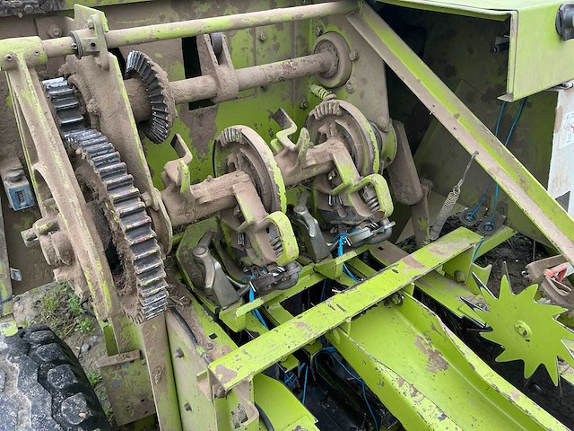 Claas markant 65 balenpers - afbeelding 4 van  16
