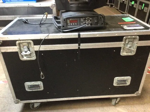 Claypaky - alpha wash 1200 2x in flightcase - moving head (2x) - afbeelding 3 van  3