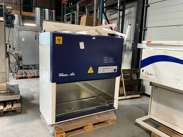 Clean air en12469 bioveiligheidskast - afbeelding 1 van  7