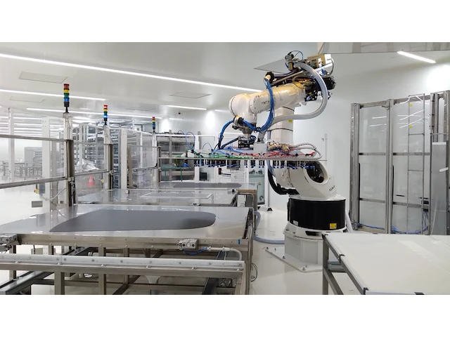 Cleanroom pvb cutting cel - afbeelding 11 van  29