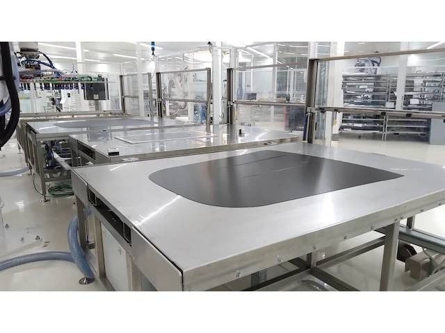 Cleanroom pvb cutting cel - afbeelding 17 van  29
